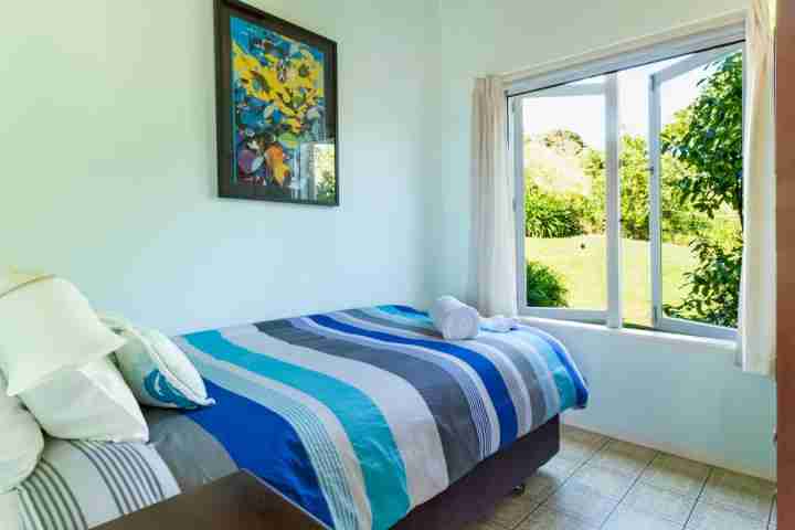 Drop Anchor Double Bedroom Garden view3