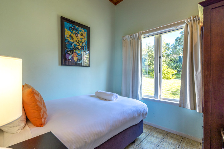 Drop Anchor at Enclosure Bay single bedroom