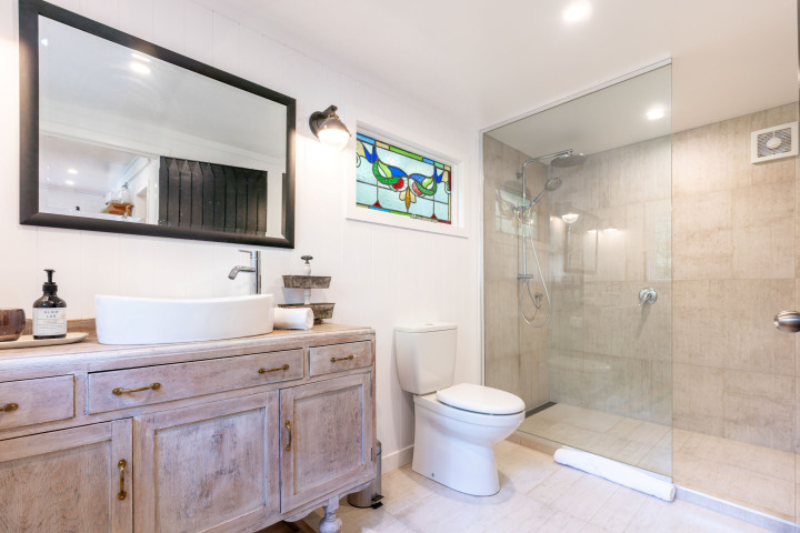 Enchanted Valley Family bathroom