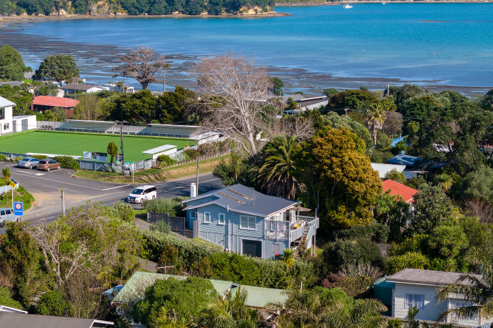 Huruhi Cottage Birds Eye View 1