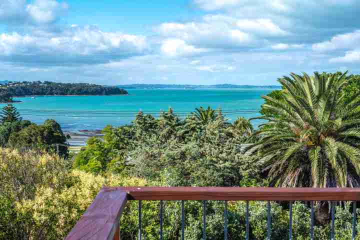 Moana Cottage Deck Views2