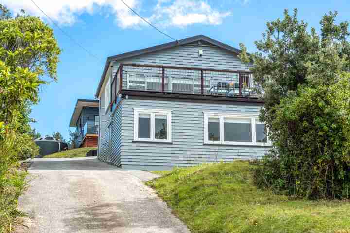 Moana Cottage Front of House2