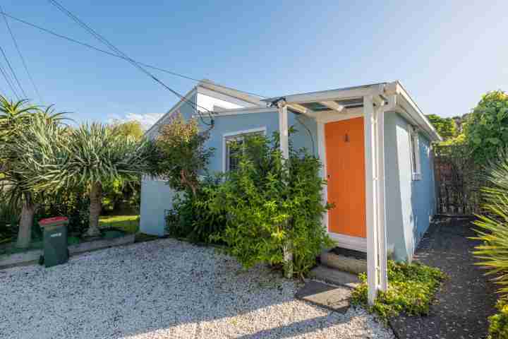 Oneroa Garden Retreat Front entrance