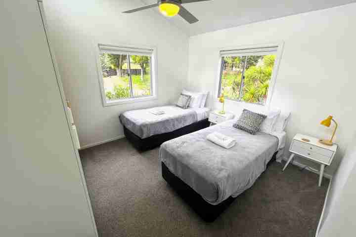 Oneroa Garden Retreat Twin Beds3