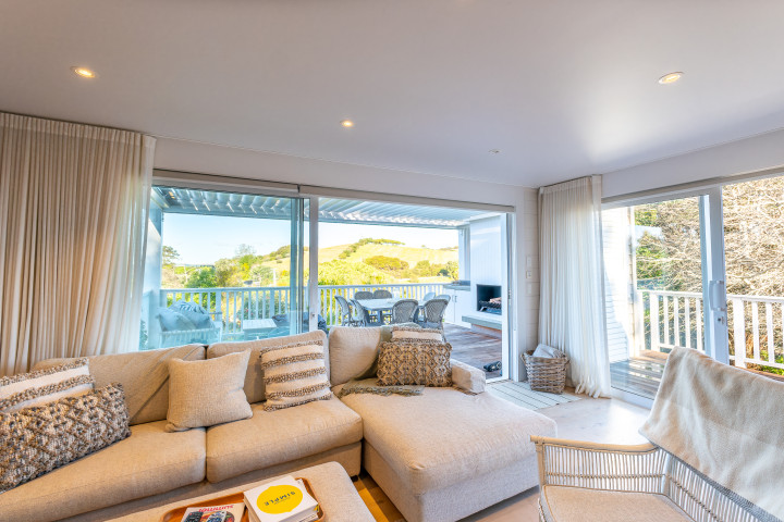 Oriwa Villa by Waiheke Unlimited Lounge area