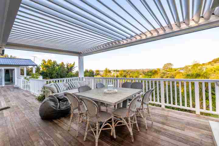 Oriwa Villa by Waiheke Unlimited Outdoor deck