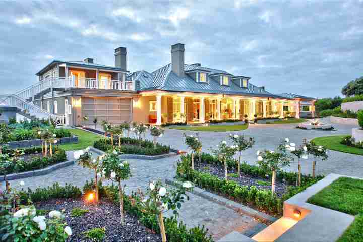 Night time at Luxury Holiday Home, Te Rere Estate - Impressive Garden View and Front Entrance