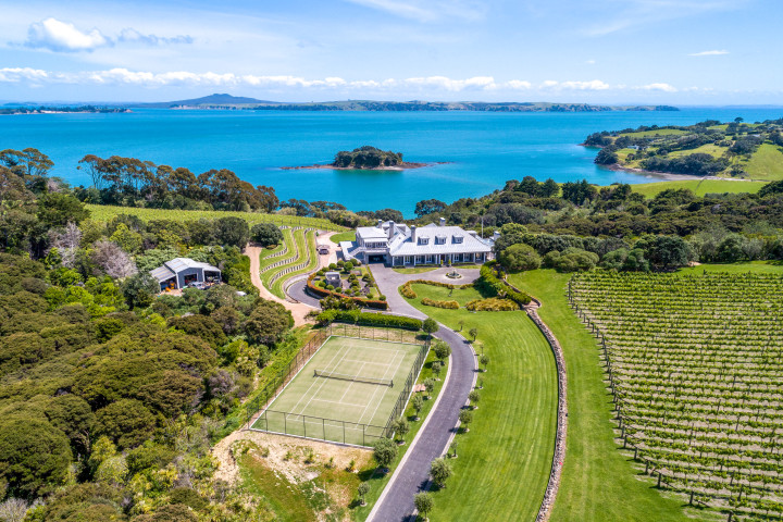 Te Rere Estate Exterior 1