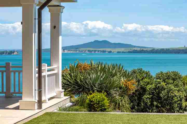 Te Rere Estate Rangitoto Views