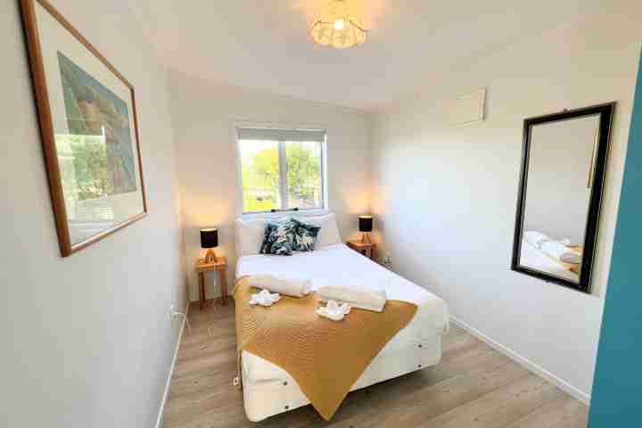 Tiri Cottage Bedroom 2.HEIC