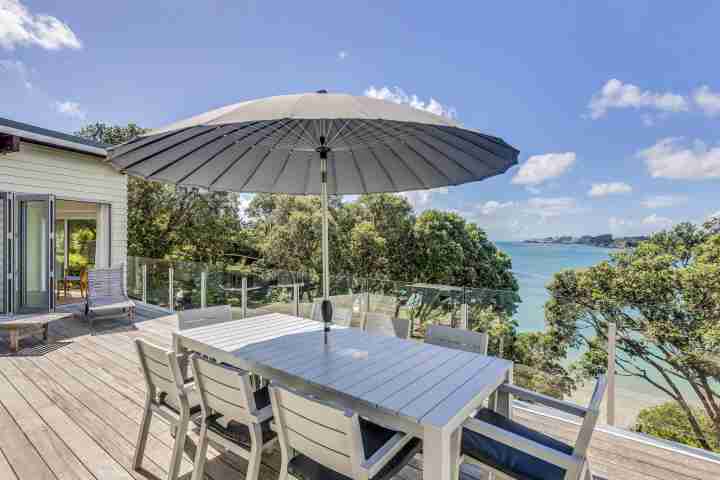 landscapegallery Absolute Beachfront Oneroa Bay Deck6